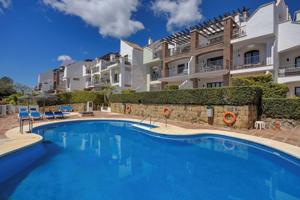 Apartamento de lujo con vistas al mar y montaña en venta en la Costa del Sol photo 0