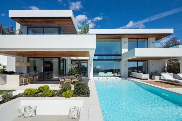 Villa Moderna de Lujo en Venta en Lomas de La Quinta photo 0