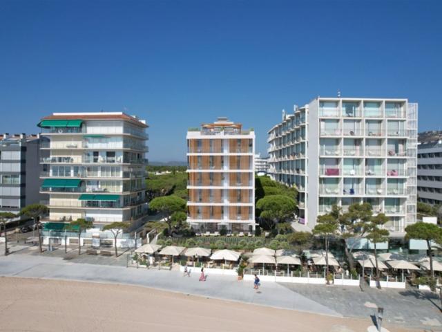 Piso En venta en Castell-Platja D'Aro photo 0