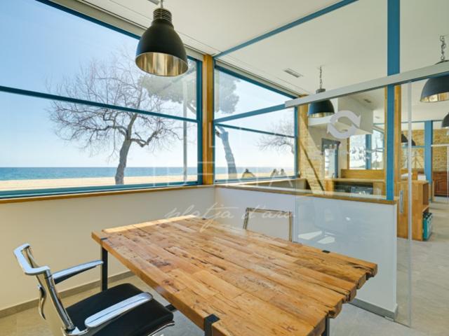 Local En venta en Castell-Platja D'Aro photo 0