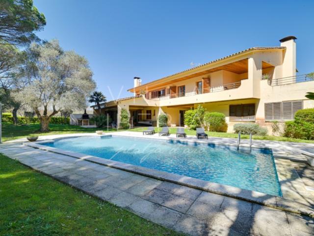 Casa En venta en Santa Cristina D'Aro photo 0
