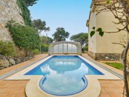 Casa En venta en Castell-Platja D'Aro photo 0