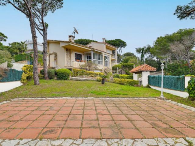 Casa En venta en Castell-Platja D'Aro photo 0