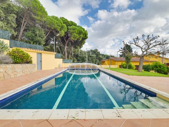 Casa En venta en Castell-Platja D'Aro photo 0