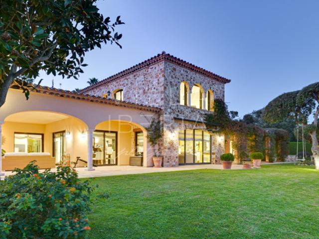 Casa En venta en Urbanitzacions, Castell-Platja D'Aro photo 0