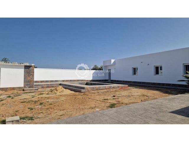 Venta de Villa en Chiclana de la Frontera photo 0