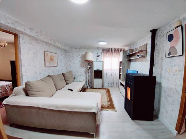 Casa en alquiler en La Aguilera photo 0