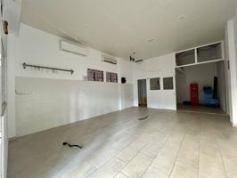 Local en venta en La Pastora-Zona de la Estación photo 0