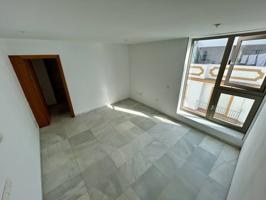 Piso en venta en Conil de la Frontera photo 0