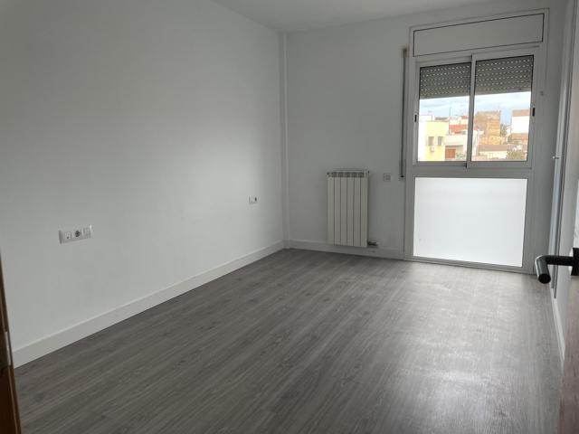 Piso - Sant Vicenç dels Horts photo 0