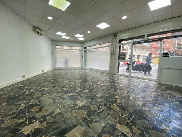 Local comercial - Barcelona photo 0