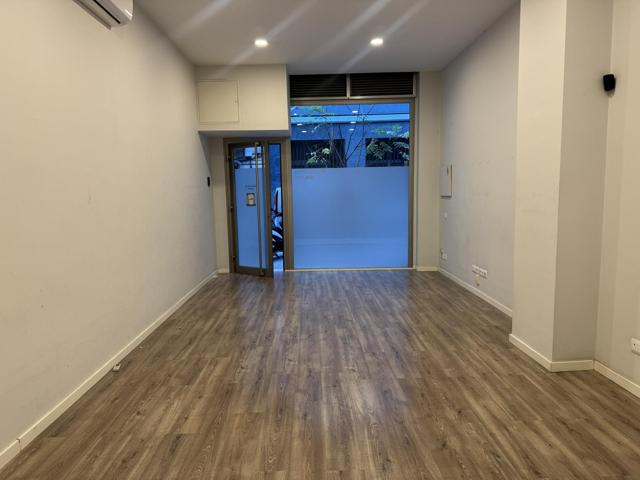 Local comercial - Barcelona photo 0