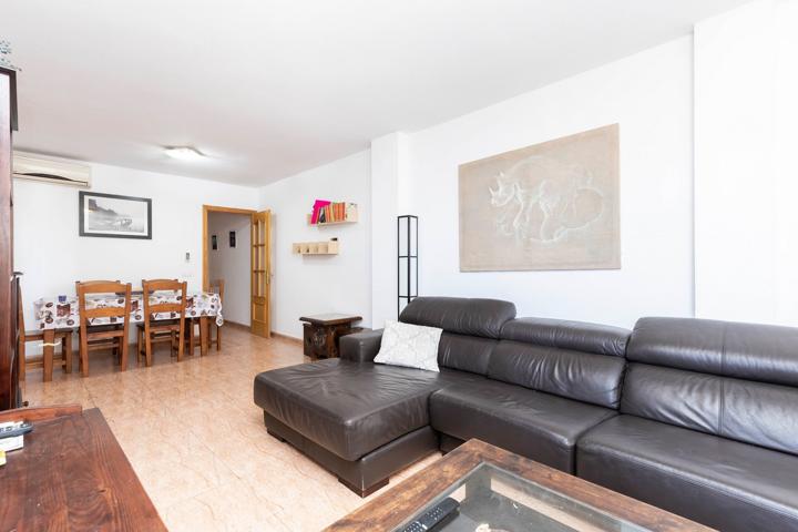 Piso En venta en Jose Amat Benavides, 9. 04740, Roquetas De Mar (almería), Roquetas De Mar photo 0