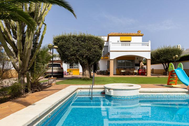 Villa En venta en Calle Alondra, 2. 04740, El Sabinar - Urbanizaciones - Las Marinas, Roquetas De Mar (almería), El Sabinar - Urbanizaciones - Las Marinas, Roquetas De Mar photo 0