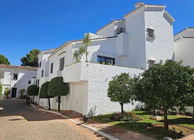 Casa En venta en Marbella photo 0