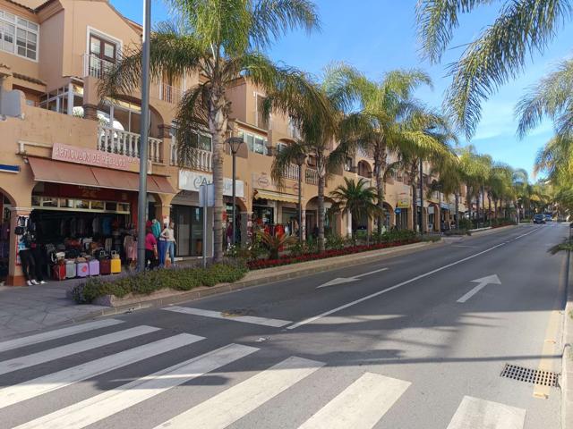 Industrial En venta en Benalmádena photo 0