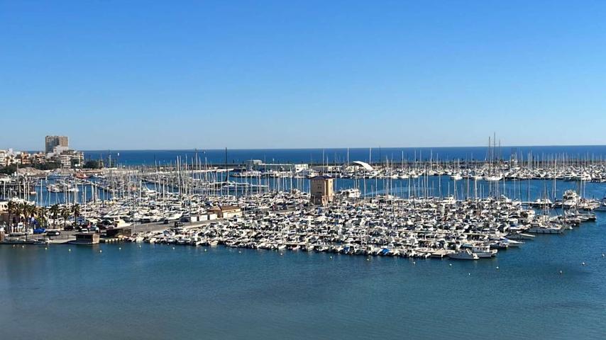 Piso En venta en Avenidad Gregorio Marañon. Playa De Los Naúfragos, Torrevieja (alicante), Playa De Los Naúfragos, Torrevieja photo 0