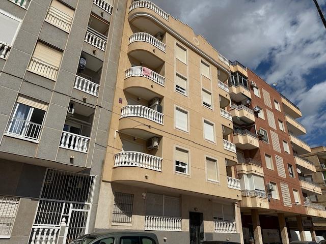 Piso En venta en Calle San Miguel De Salinas, 8. 03185, El Acequión, Torrevieja (alicante), El Acequión, Torrevieja photo 0
