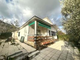 Casa En venta en Calle De La Cerca, 18, Bustarviejo photo 0