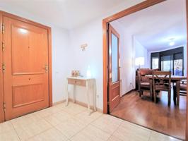 AMPLIO PISO DE 4 HABITACIONES EN PASSEIG SUNYER DE REUS CON 2 PLAZAS DE PK INCLUIDAS!!! photo 0