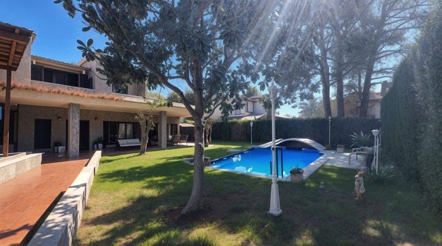 CHALET CON PISCINA EN LA EXCLUSIVA URBANIZACIÓN EL PINAR EN REUS photo 0