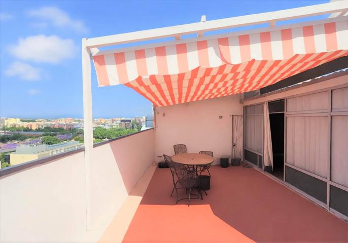 ÁTICO DE 3 HABITACIONES CON ESPECTACULAR TERRAZA EN REUS photo 0