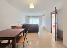 AMPLIO PISO DE 3 Habitaciones PARA ENTRAR A VIVIR en Passeig Mata - Carrer Ample de Reus photo 0
