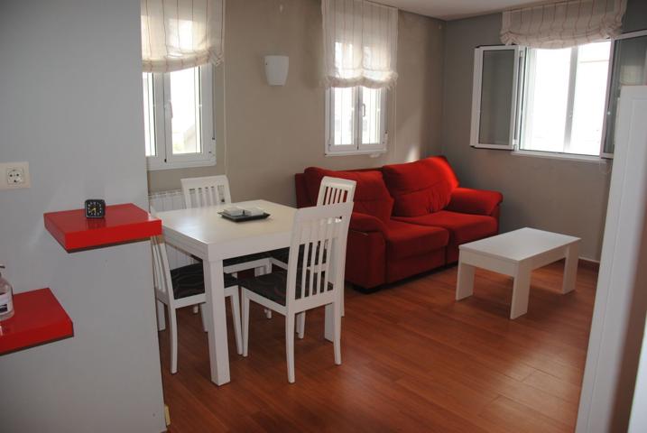 Unifamiliar Pareada En alquiler en Calle Consistorio, 23, Sanxenxo, Sanxenxo photo 0