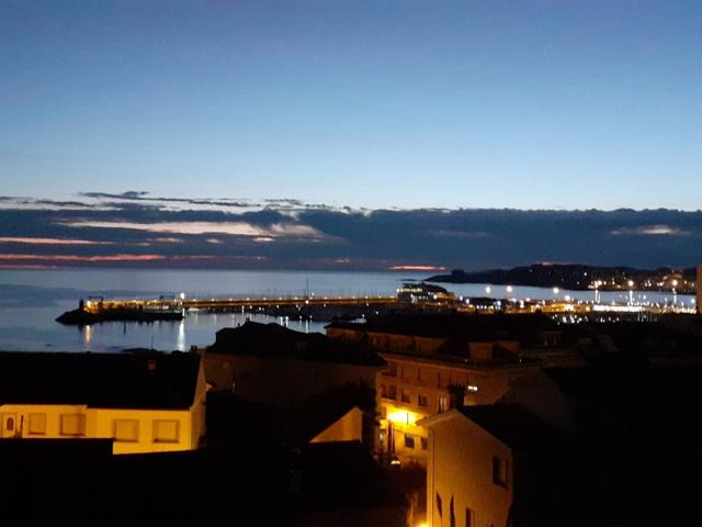Casa En alquiler en Lugar Palacios, 7, Sanxenxo, Sanxenxo photo 0