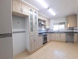 ALQUILER DE VIVIENDA SEMIRREFORMADA EN PUÇOL photo 0