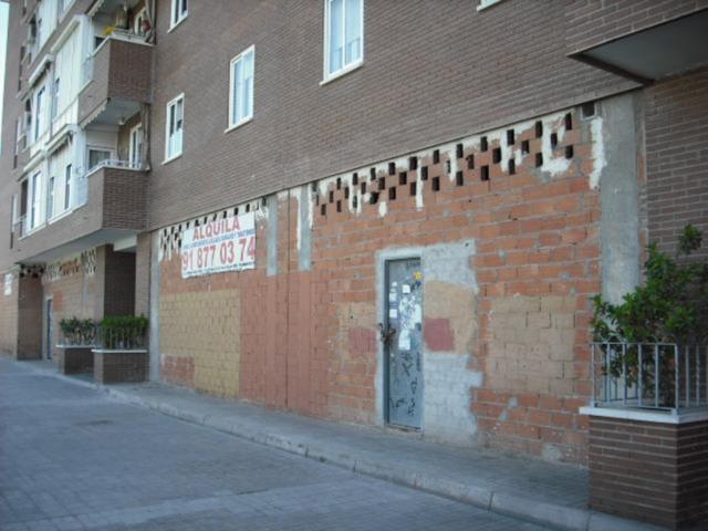 Local Comercial en Camino de La Esgaravita, 34. Alcalá de Henares photo 0