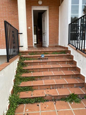 Chalet de 4 dormitorios en Villalbilla. Madrid photo 0
