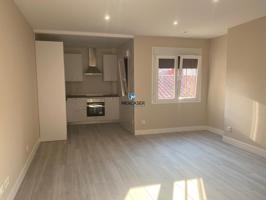 APARTAMENTO EN ALQUILER EN ZONA CENTRO DE ALCALÁ DE HENARES photo 0