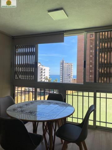 Apartamento Reformado con parking y piscina a un paso de playa poniente! photo 0