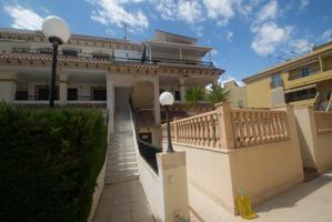 Oportunidad única en Torrevieja, a sólo 150 metros de la Playa de la Veleta photo 0
