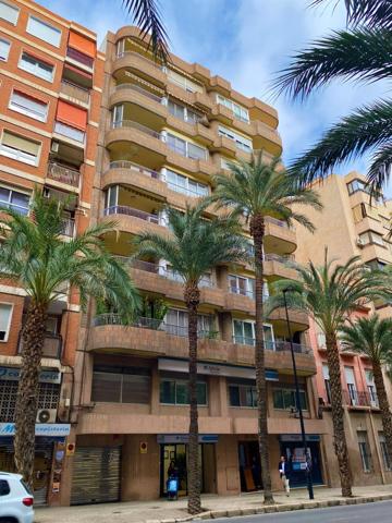 Piso En venta en Centro, Alicante photo 0