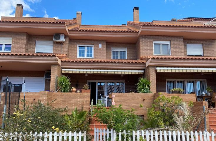 Unifamiliar Pareada En venta en Ciudad Jardín, Alicante photo 0