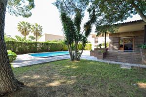 Casa En venta en El Carme-Sant Agustí-Bonavista, L'Eliana photo 0