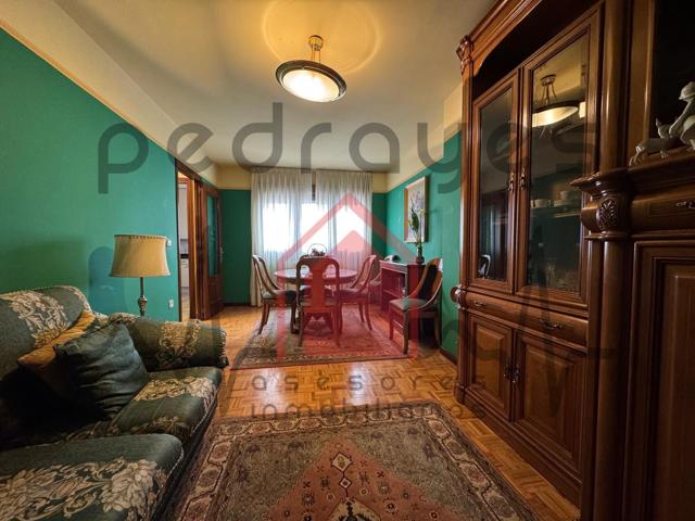 Piso En venta en Oviedo photo 0