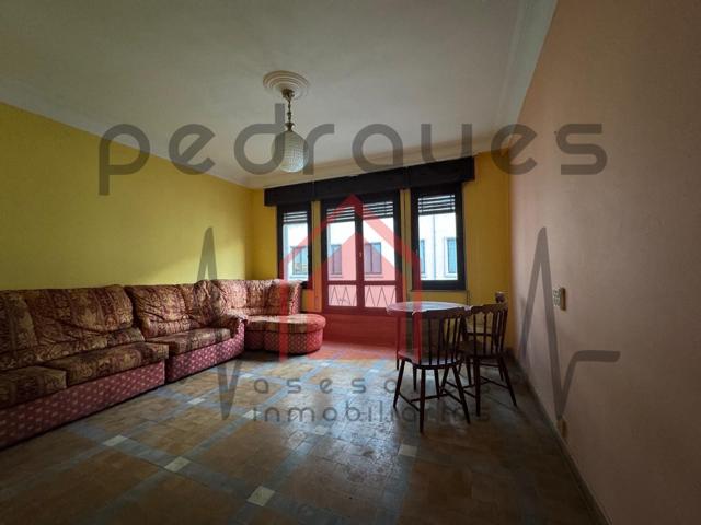 Piso En venta en Mieres photo 0