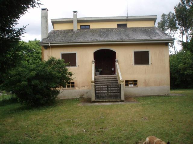 Venta de Villa en Outeiro de Rei photo 0