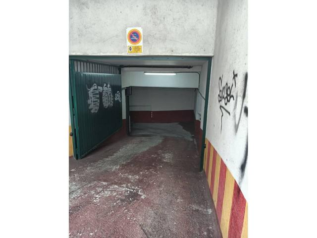 Alquiler de un garaje en Lugo Capital, Abella photo 0