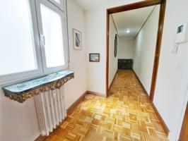 Piso en venta en Lovaina(01008) photo 0