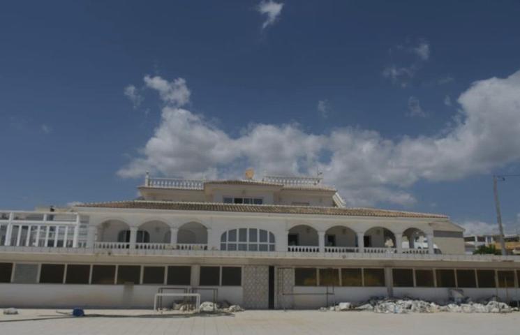 Villa En venta en Benidorm photo 0