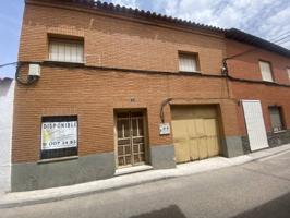 BT&CO VENDE, en la Guardia Toledo, una casa de 2 plantas a necesita una REFORMA INTEGRAL Y TOTAL dispone de 1 cueva , t photo 0