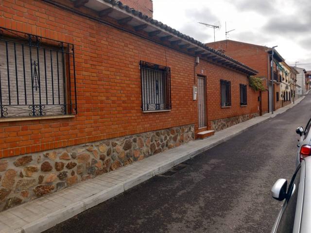 ¡Casa en venta en Bargas! photo 0