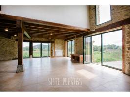 Maravilloso albergue de 300 m2 en dos plantas reformado con parcela de 30.0000 m2 en paso de El Camino de Santiago. photo 0