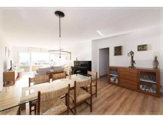 Piso en venta en Pedregalejo photo 0