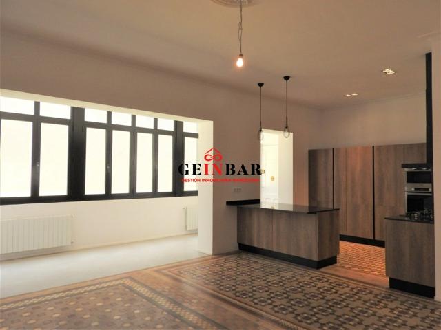 GEINBAR VENDE.- PRECIOSO PISO TOTALMENTE REFORMADO EN EL CORAZÓN DE SARRIÀ photo 0