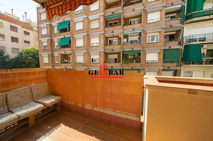 PISO CON GRAN SALÓN COMEDOR CON TERRAZA Y PARKING EN LA MISMA FINCA photo 0